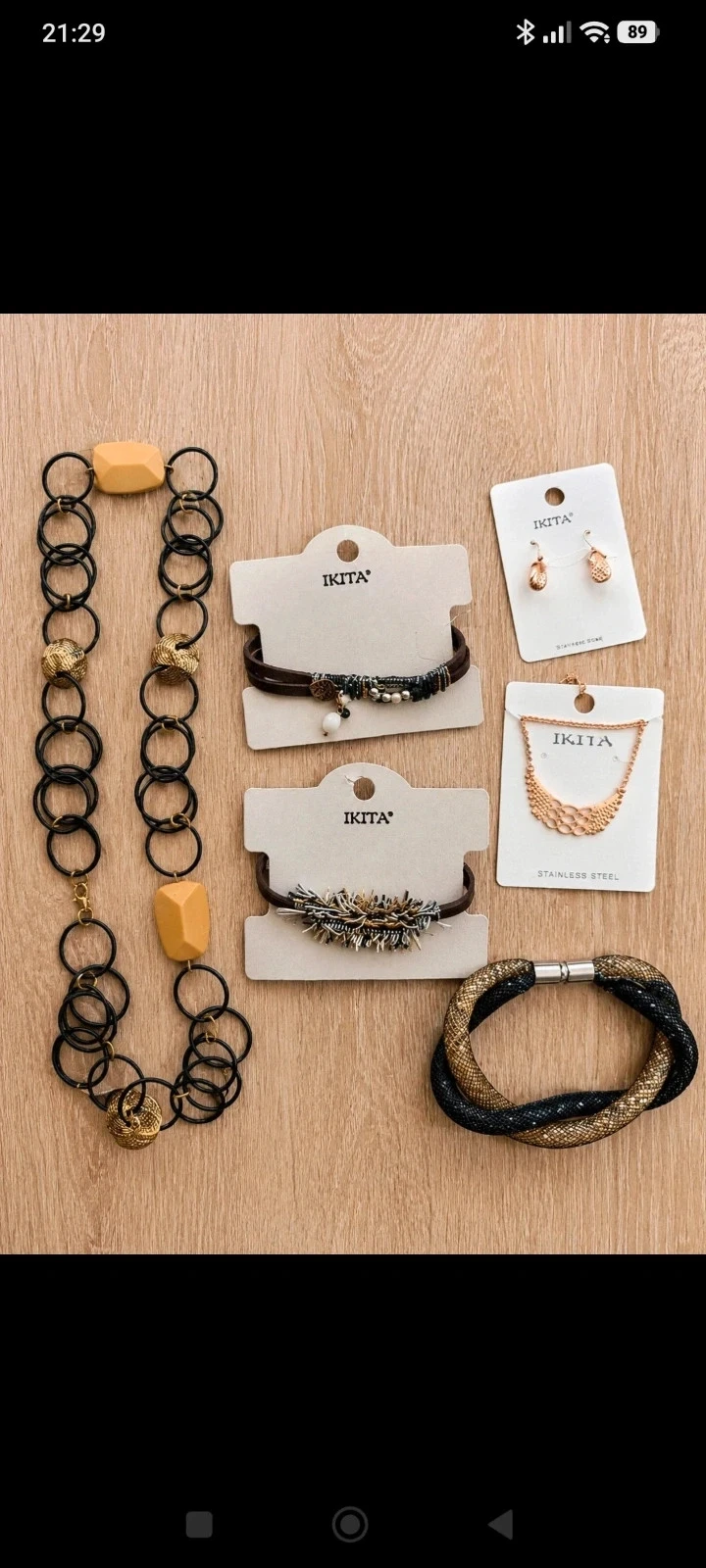 Lot bijoux fantaisie IKITA – Collier, bracelets, boucles d'oreilles – Noir & doré